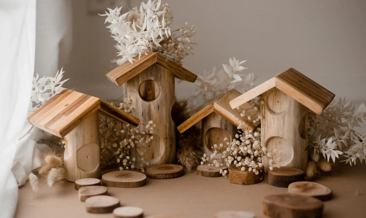 Light tree log houses set of 4