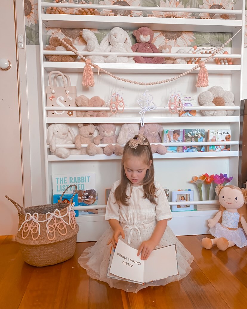 White Elegance 5-Tier Display Bookshelf
