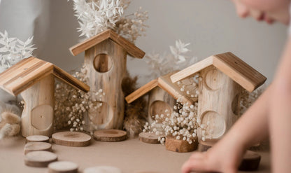 Light tree log houses set of 4