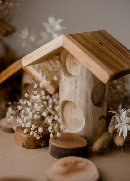 Light tree log houses set of 4