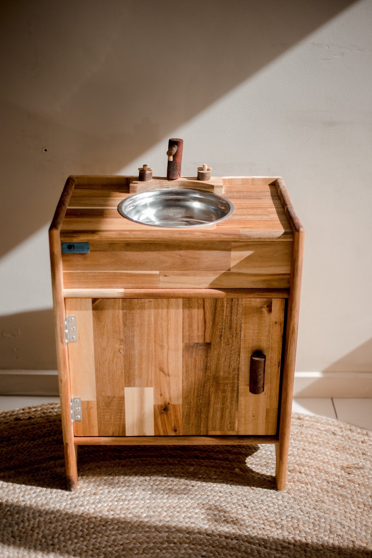 Natural wooden sink